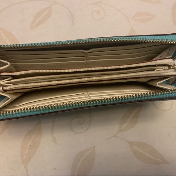 Kate Spade Wallet - Picture 2 of 2